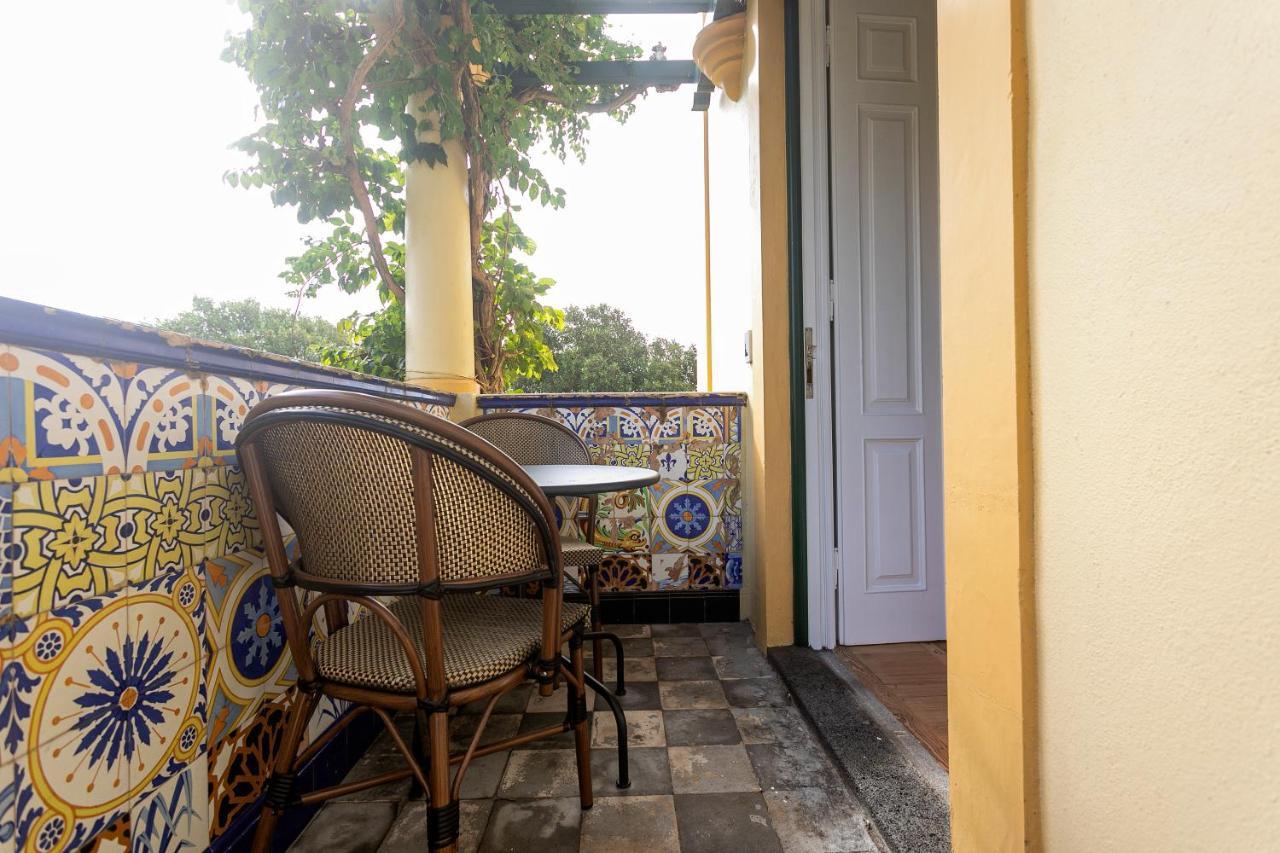 לינה וארוחת בוקר Ponta Delgada Casa Portuguesa - Charming House מראה חיצוני תמונה